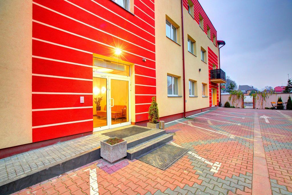 Hostel Evotel Zielonka  Exterior photo
